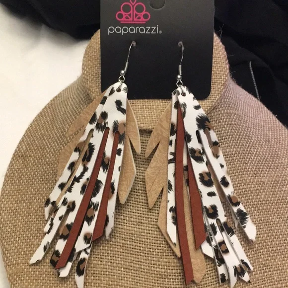 Paparazzi pierced earrings brown - Picture 1 of 6